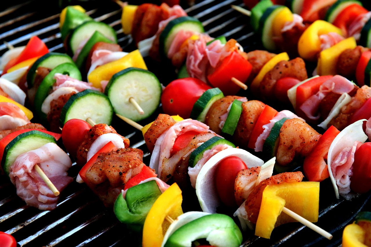 flame grill meat skewers street food
